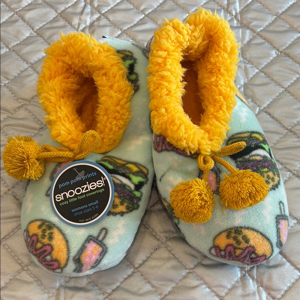 Snoozies! Pom Pom Prints Slippers - Yellow and Green